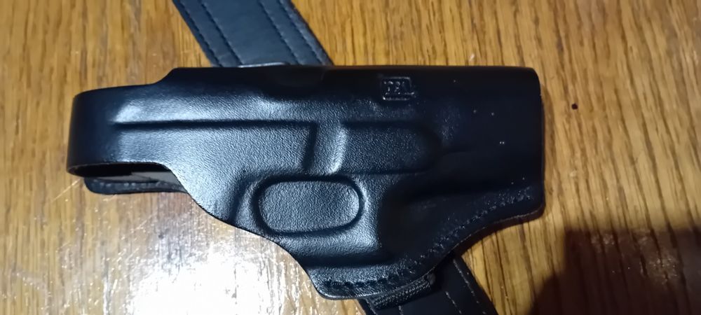 Kabura na bron i pas  -skorzane, nowe