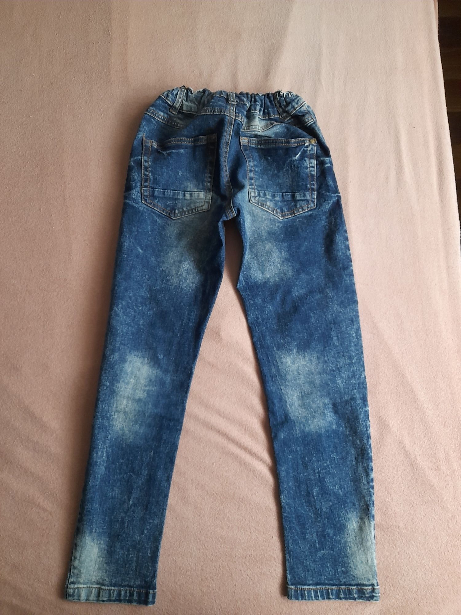 Spodnie jeansy dżinsy stan idealny rozmiar 140