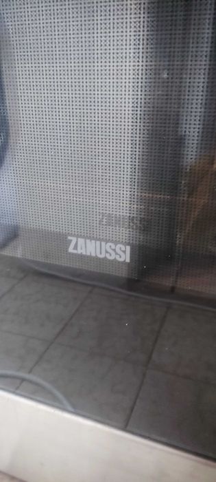 Fogão vitrocerâmica Zanussi ZCV550G1XA de 500 mm