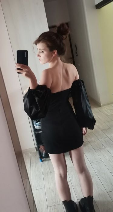 Сукня з рукавами ліхтариками