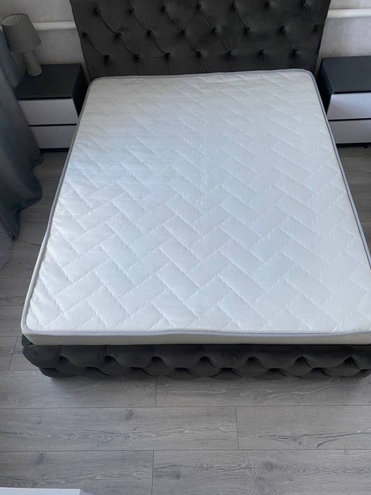 Продам двосторонній матрац 200×160 см.