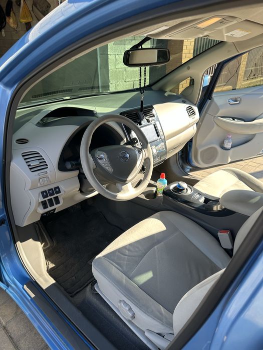 Продам NISSAN LEAF - 2012г