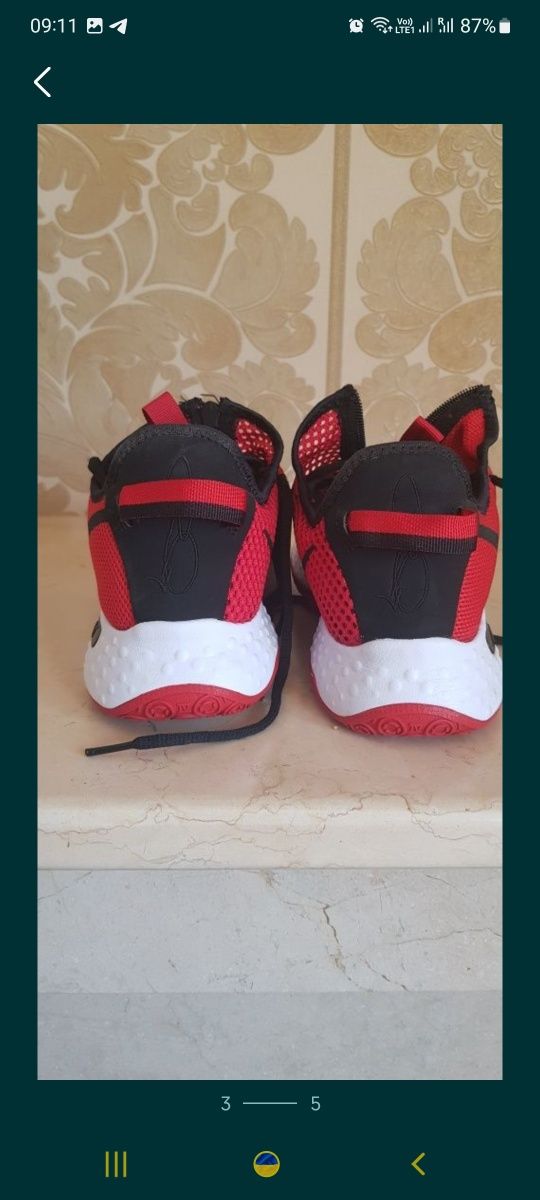 Кросівки Nike орегінал 41,5 з США
