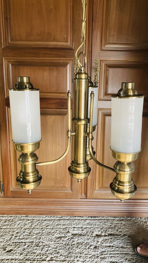 Conjunto candeeiro de teto e de mesa