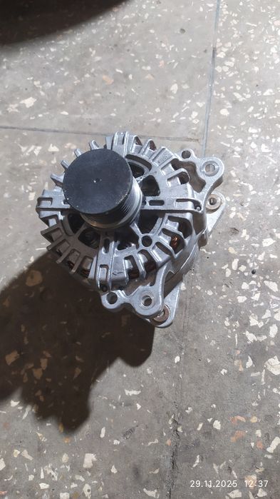 Генератор VW атлас  3.6 бензин, Накладка Лев пер ручку двери VW  ат