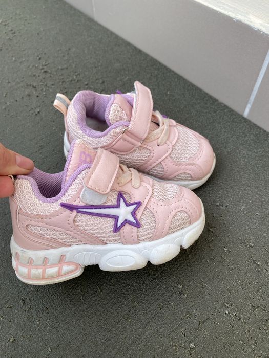 Кросівки для дівчинки 21 розмір