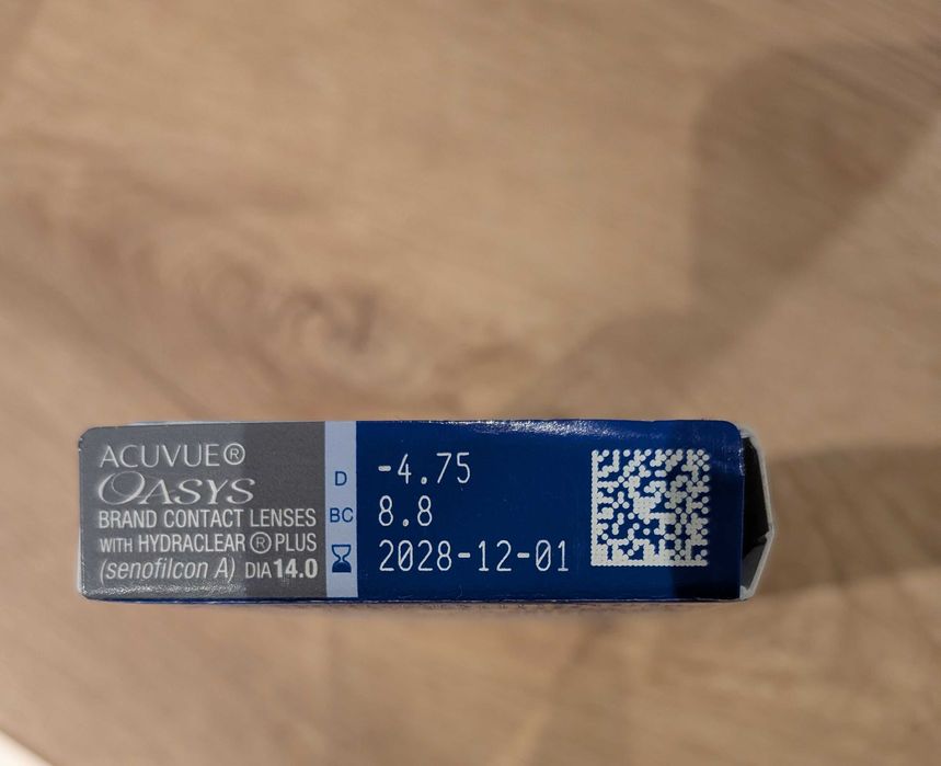 Soczewki kontaktowe Acuvue Oasys J&J 3 szt. -4.75