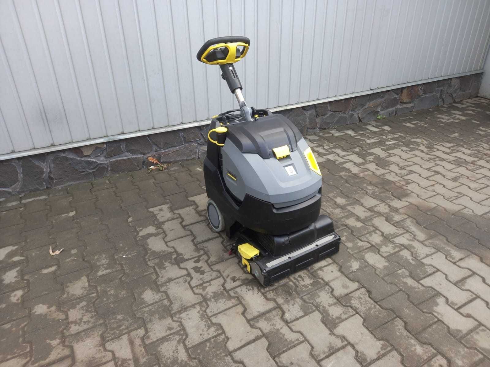 Profesjonalna szorowarka Karcher BR 45/22 C