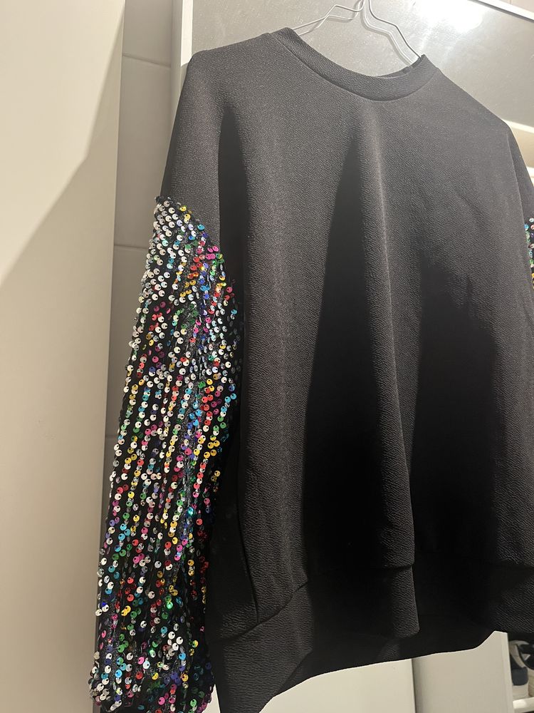 Blusa Lantejoulas preto tamnho S