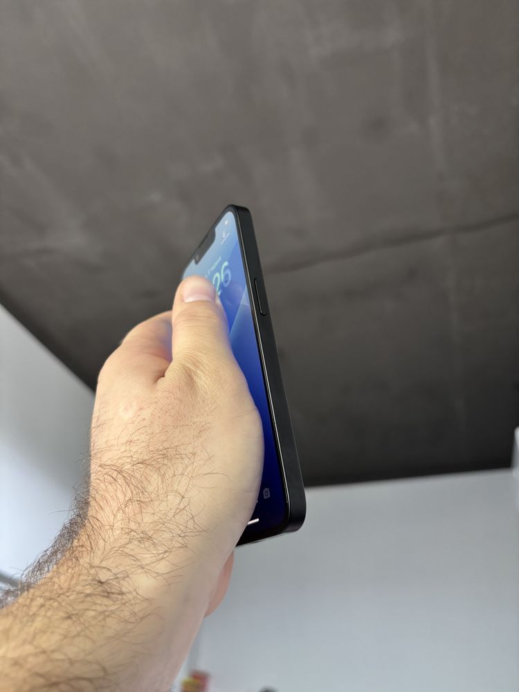 Apple iphone 16e 128 gb в новому стані айфон 16є