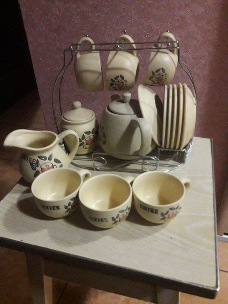Кофейный сервиз на 6 персон.