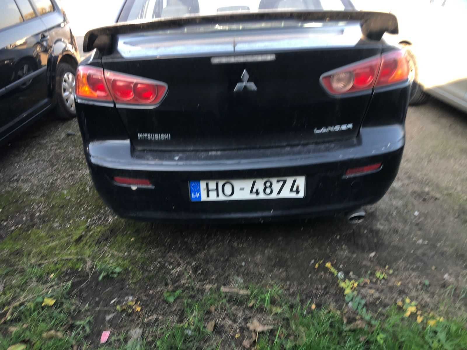 Міцубіші ланцер х lancer x двері передні праві сірого кольору.