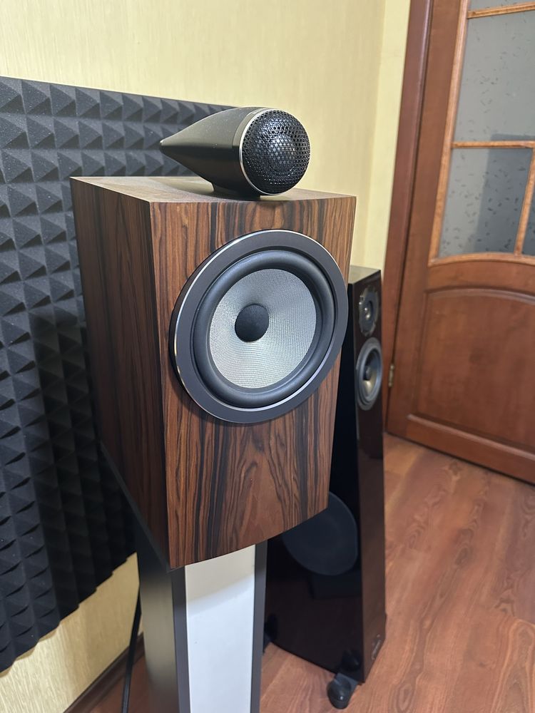 Bowers & Wilkins 705 S3