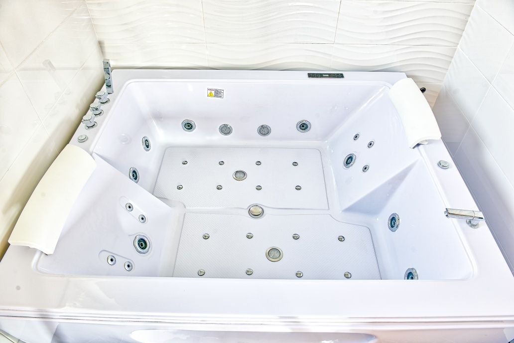Zwolnił sie termin 6-10 sierpień. Domek z Jacuzzi!!! Zapraszamy!!