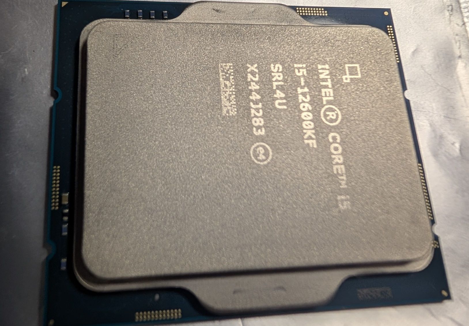Процесор Intel Core i5-12600KF