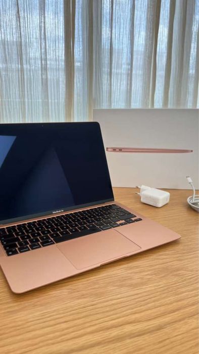 Macbook air m1 gold 256gb 17 циклов идеальный