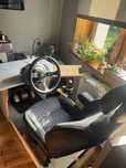 Stojak na kierownice thrustmaster t300 rs gt z fotelem samochodowym
