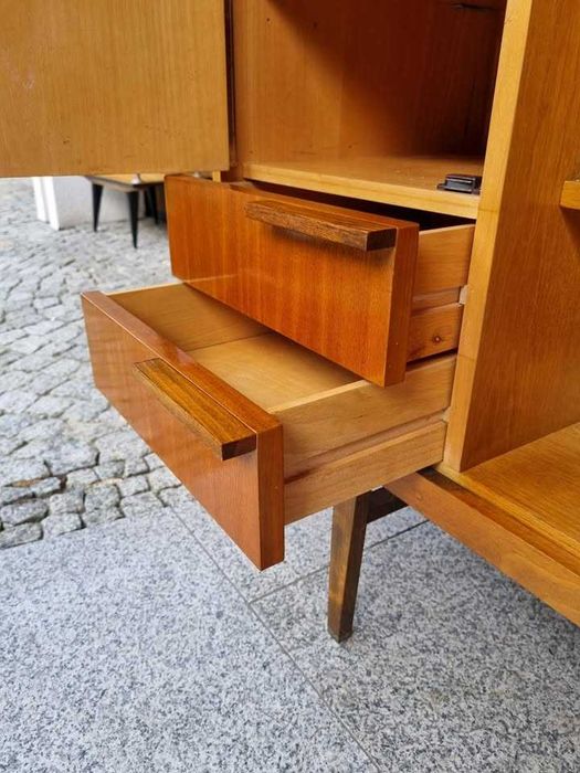 Biblioteczka Witryna Mezulanik Design PRL Lata 60 Czechosłowacja