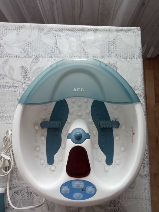 Масажна ванночка для ніг AEG