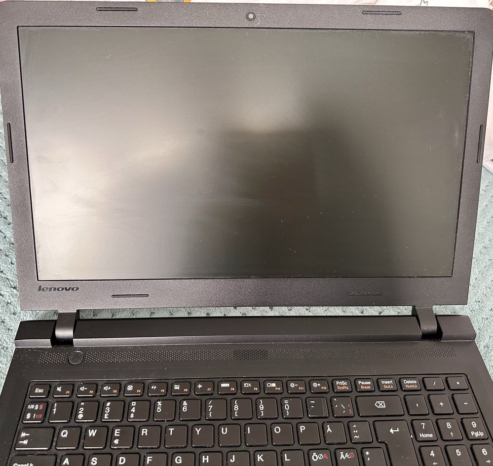 Laptop Lenovo B50-10 – 15,6’ czarny matowy