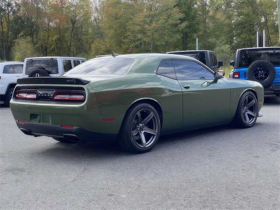 Dodge Challenger SRT Hellcat      2018