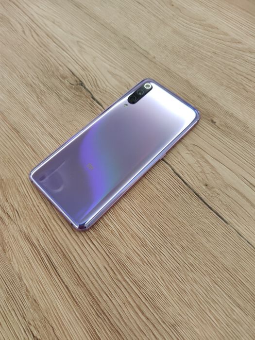 Xiaomi Mi 9 lavender violet 6/128 gb stan bardzo dobry