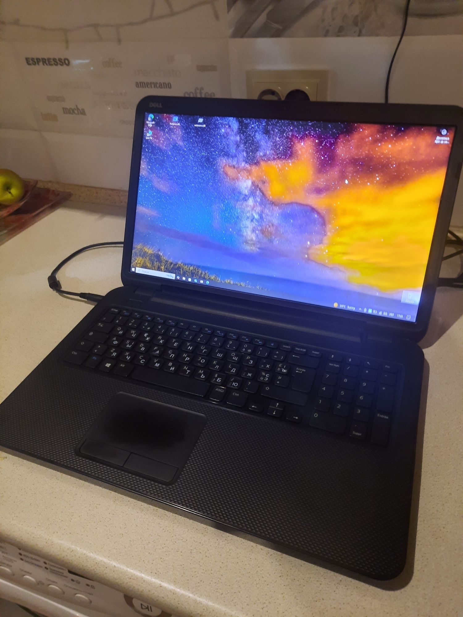 Продаю ноутбук Dell Inspiron 17-3737