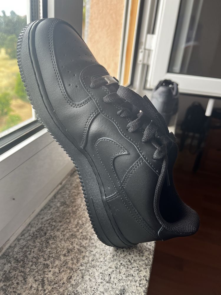 Air force 1 LE Preto
