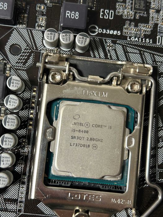 Intel core i5 8400 + мат плата Asus + DDR4 16Gb + кулер