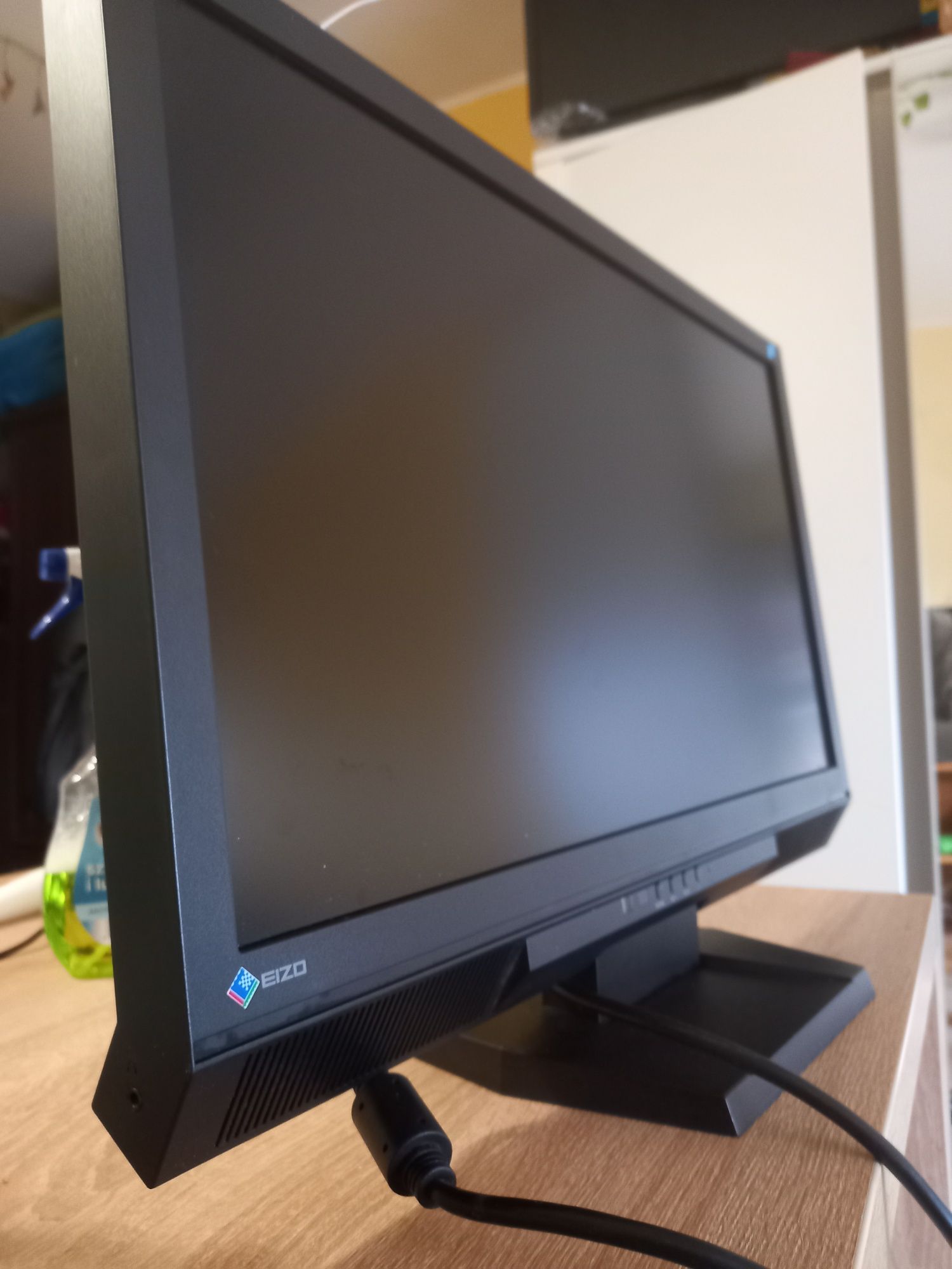 Eizo Foris FS2331 z pilotem +cPVA monitor/TV