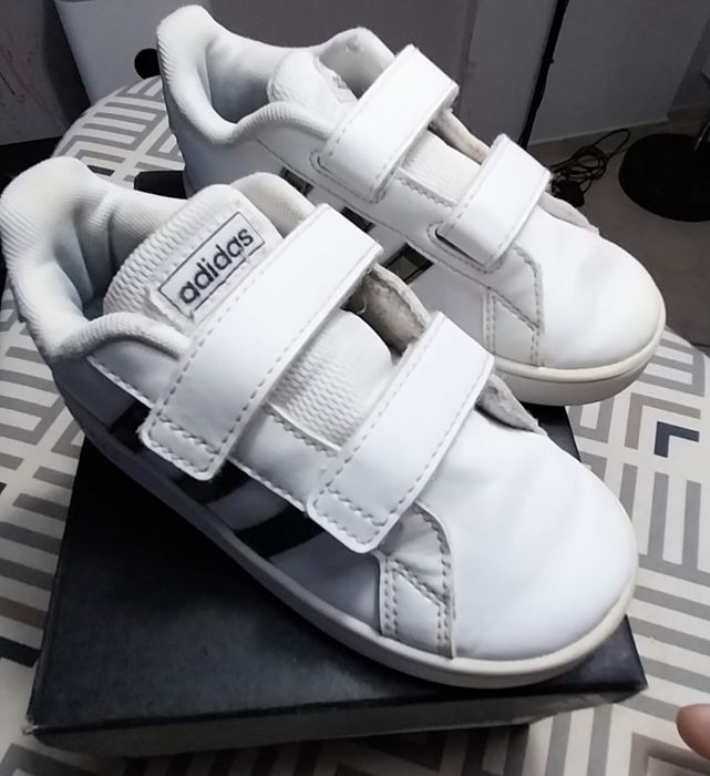 Adidas criança T26