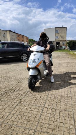 Skuter Honda lead 101 plus tgb