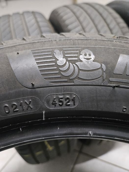 Шини Michelin 205 55 17