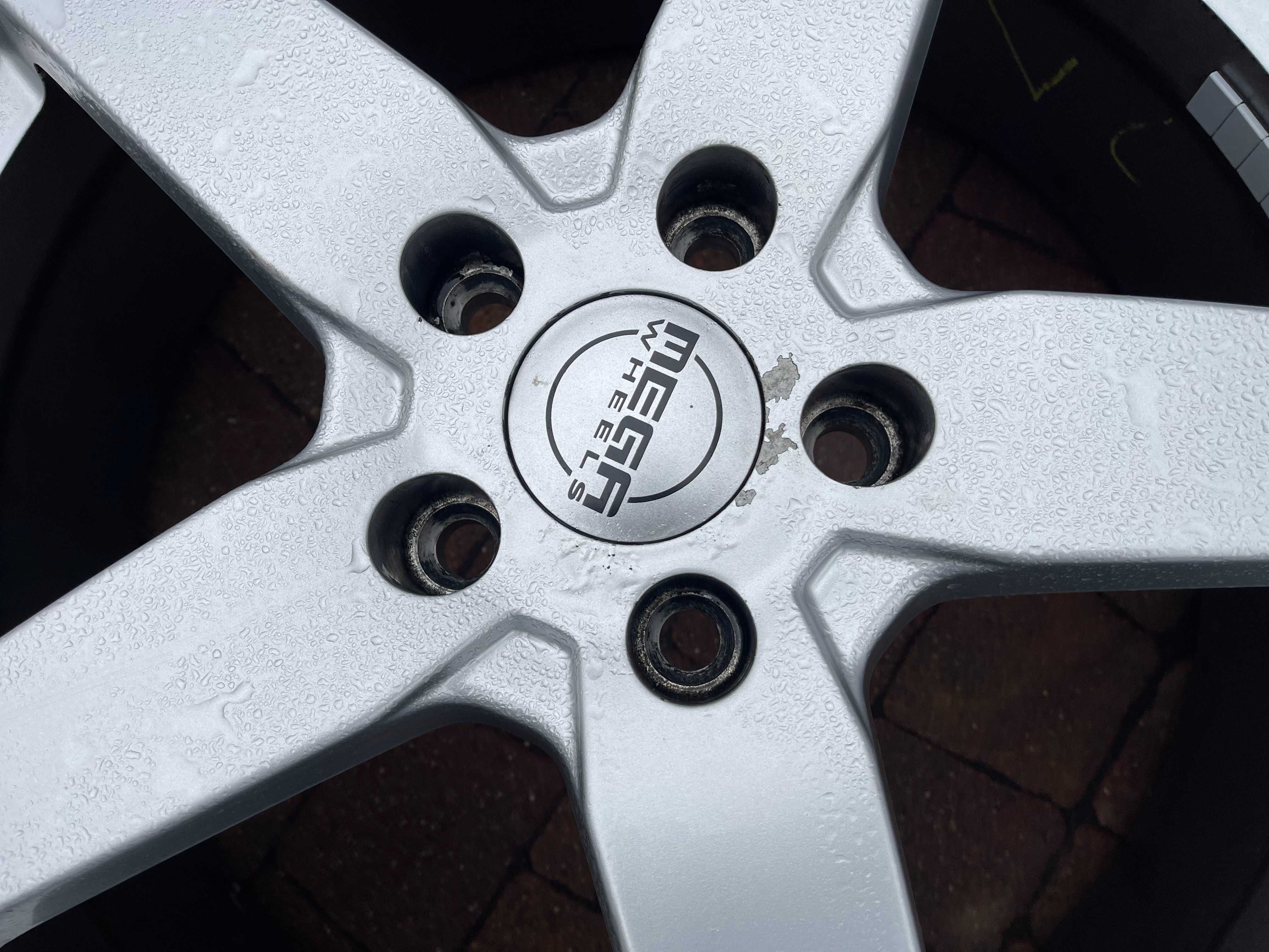 3799. Alufelgi 18" Vw Passat Audi Skoda Superb 5x112 7.5J ET45 proste