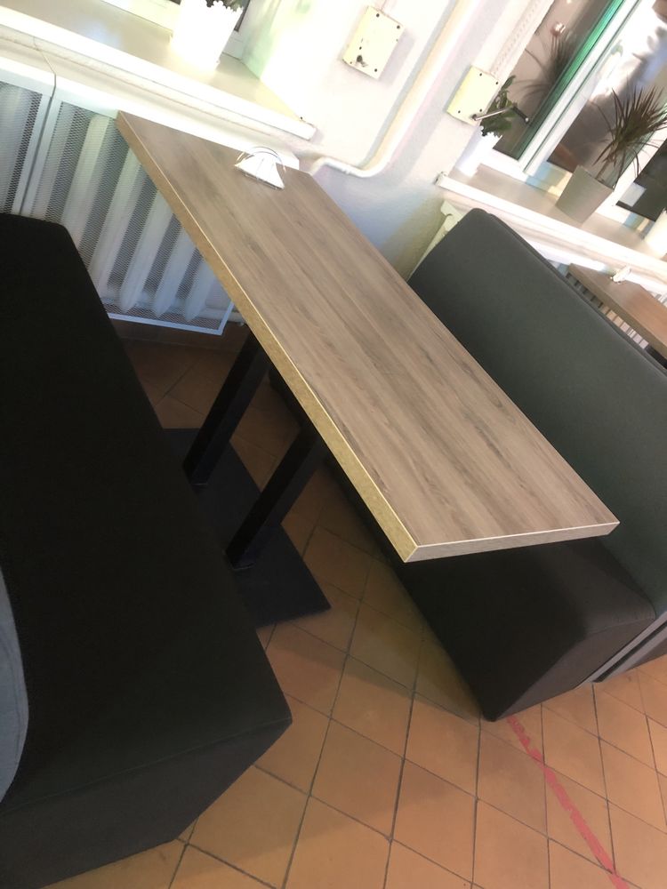 Столы для офиса или бара или кафе