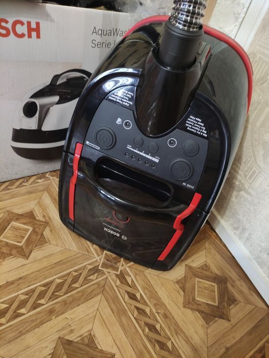 Пылесос Bosch AquaWash & Clean Serie | 4