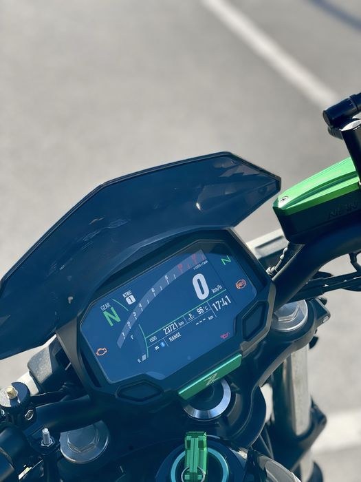 Kawasaki Z650 – 2022 – Muitos Extras