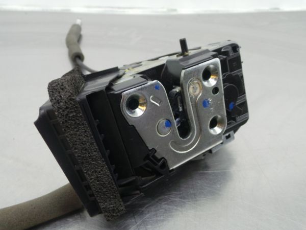 Fechadura / fecho porta trás esquerdo NISSAN Juke (F15)