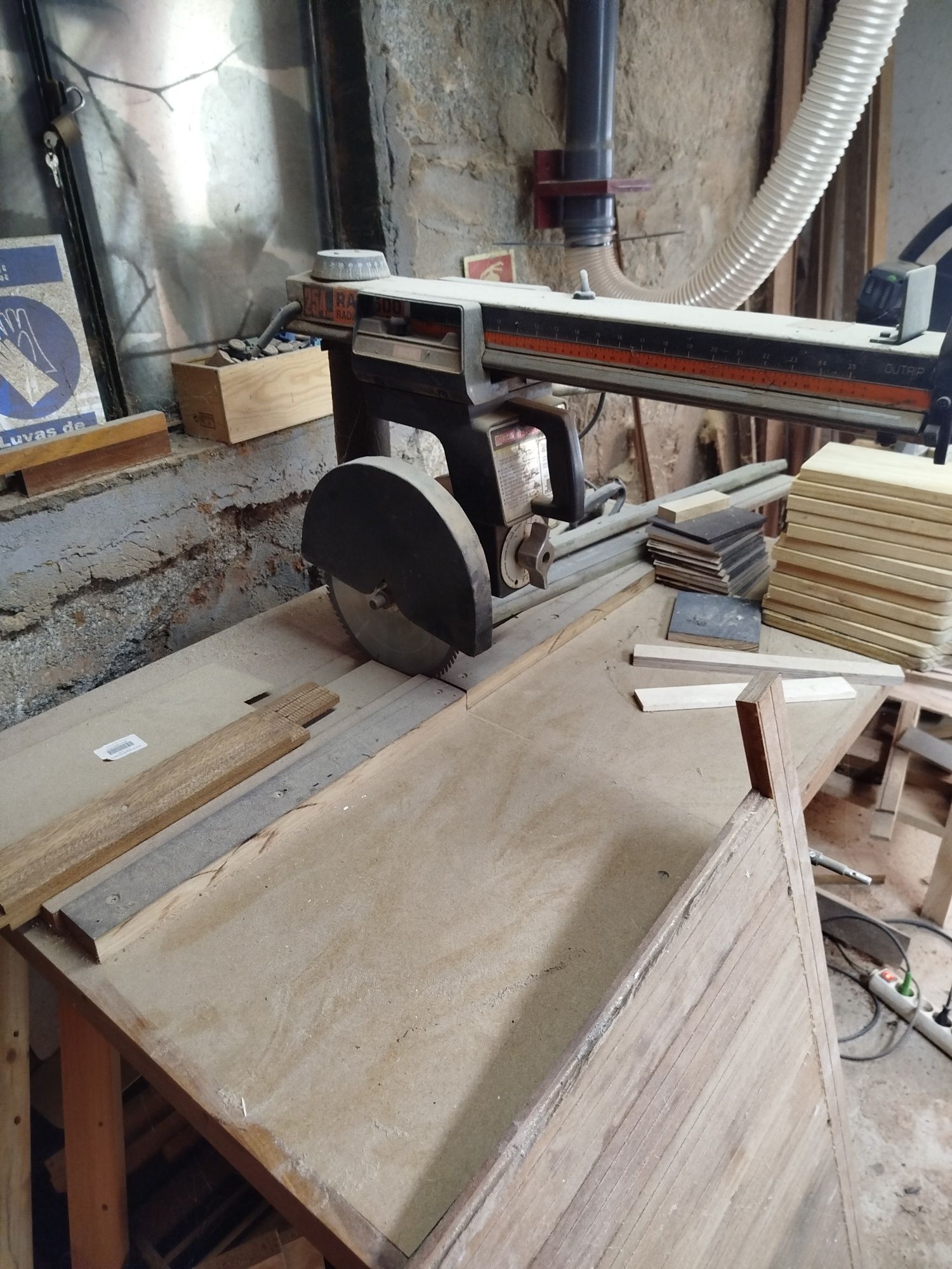 Ryobi Serra Radial RA-2500