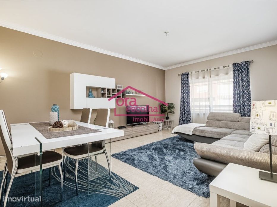 Apartamento 3 assoalhadas, com PARQUEAMENTO e ARRECADAÇÃO na QUINTA...