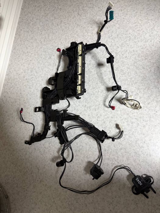 проводка в фару бмв ф10 адаптив