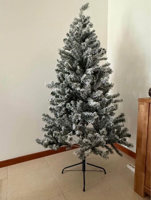 Vendo Arvore de Natal 1.80 de neve