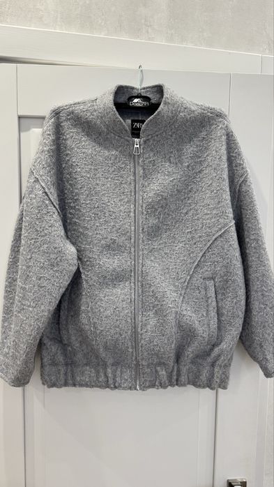 Шерстяний бомбер Zara