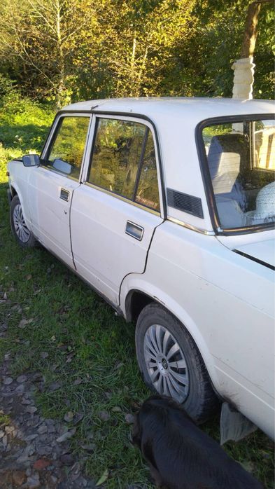 Продам ваз 2107 бензин