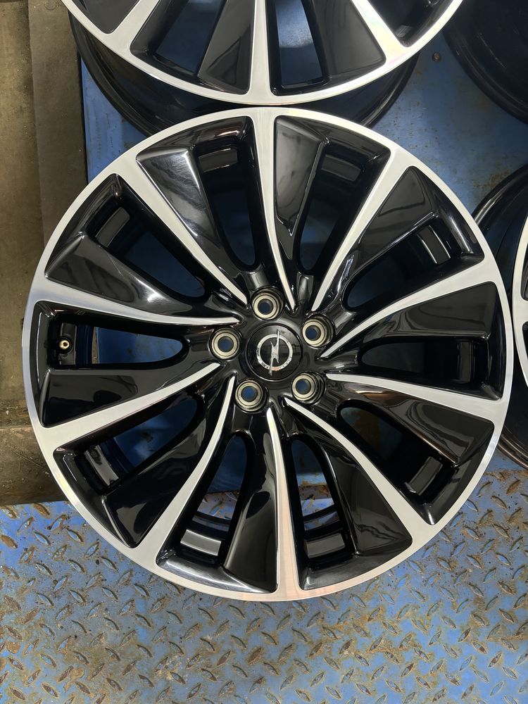 5x108 19 opel Grandland X  peugeot 408 gt