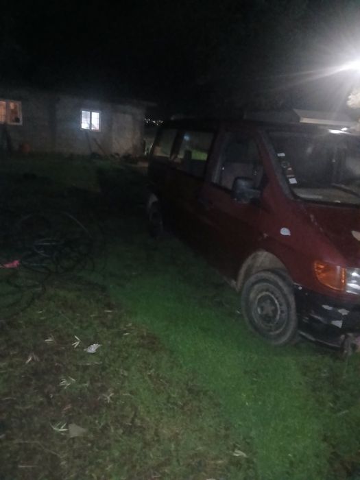 Mercedes vito 108 vendo ou troco por uma passat 110cv em carrinha