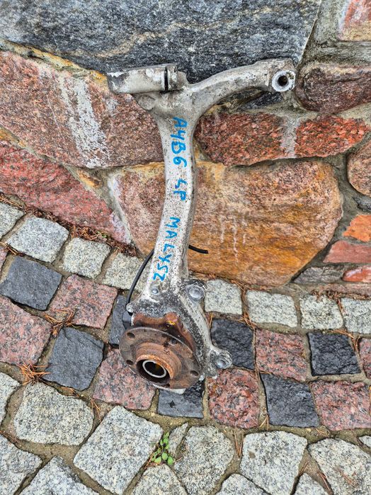 audi a4 B6 B7 1.9 2.0 tdi 2.0 zwrotnica przednia lewa lewy przód