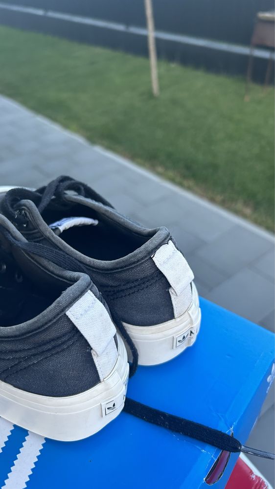 Кели adidas nizza 37 1/3 ( маломірять) 23 см