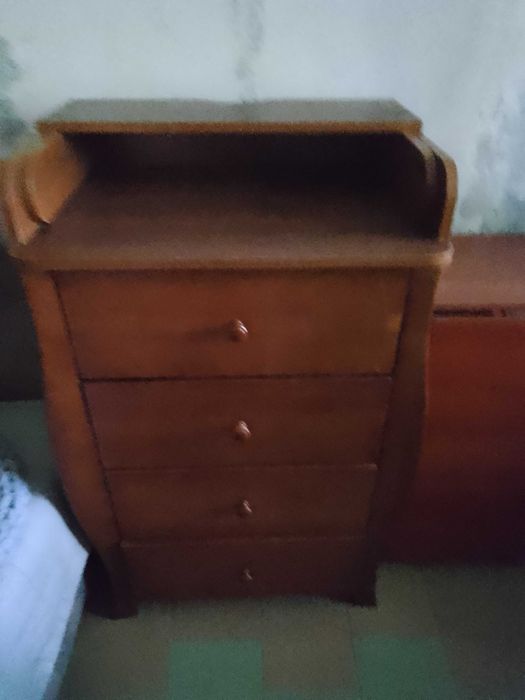 Комод с деревянными фасадами на 4 ящика