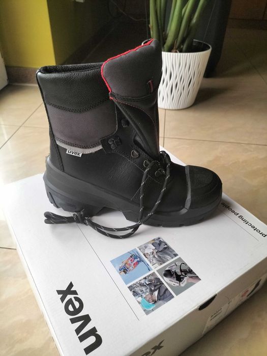 Ocieplane trzewiki ochronne UVEX QUATRO PRO S3 CI SRC 84022 rozmiar 41